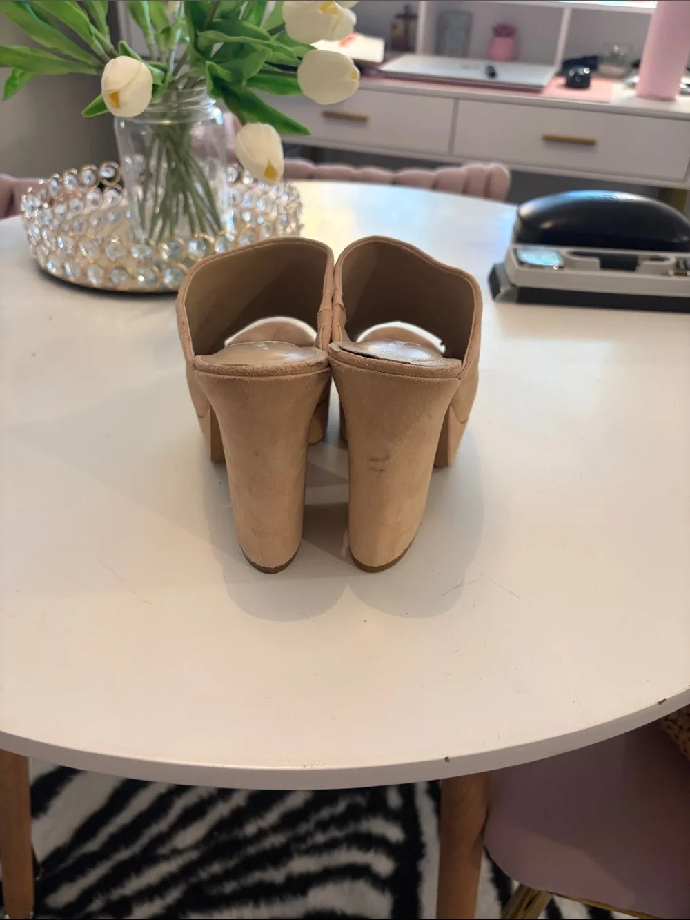 Kenneth Cole Women’s Tan Suede Open-Toe Mules